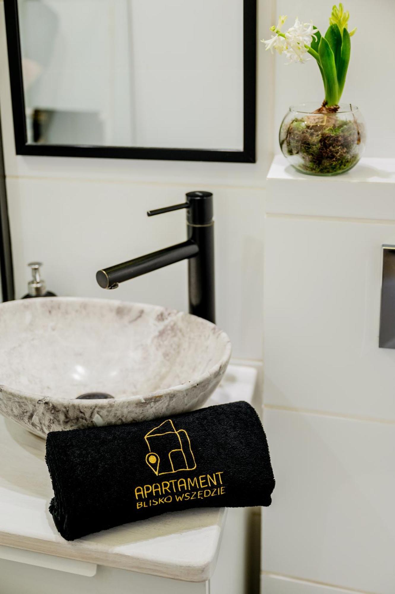 Apartament Blisko Wszedzie Ostrowiec Świętokrzyski Exteriör bild
